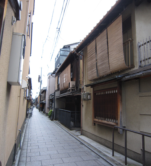 e_2011n06.jpg